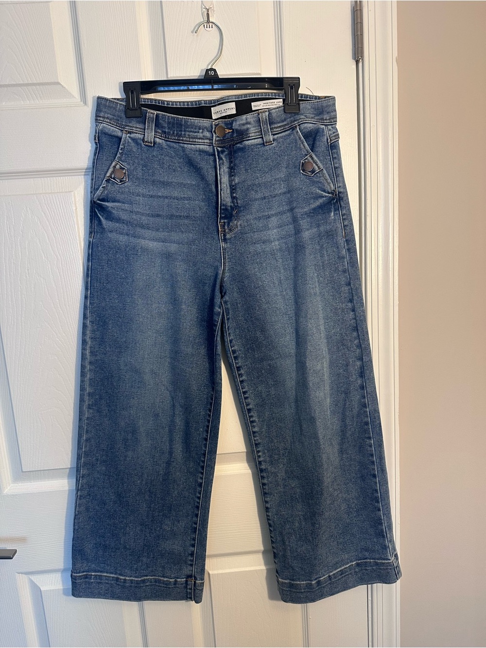 Mid Wash Wide-Leg Crop Jeans by Unknown Brand